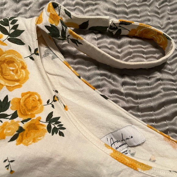 L'Academie Seberg Ruffle Floral Top Small - Picture 8 of 8